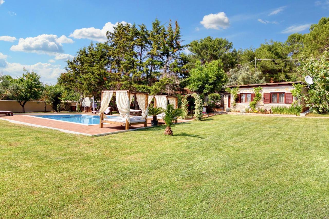 Holiday Home Giardino Marino Pomer Exterior foto